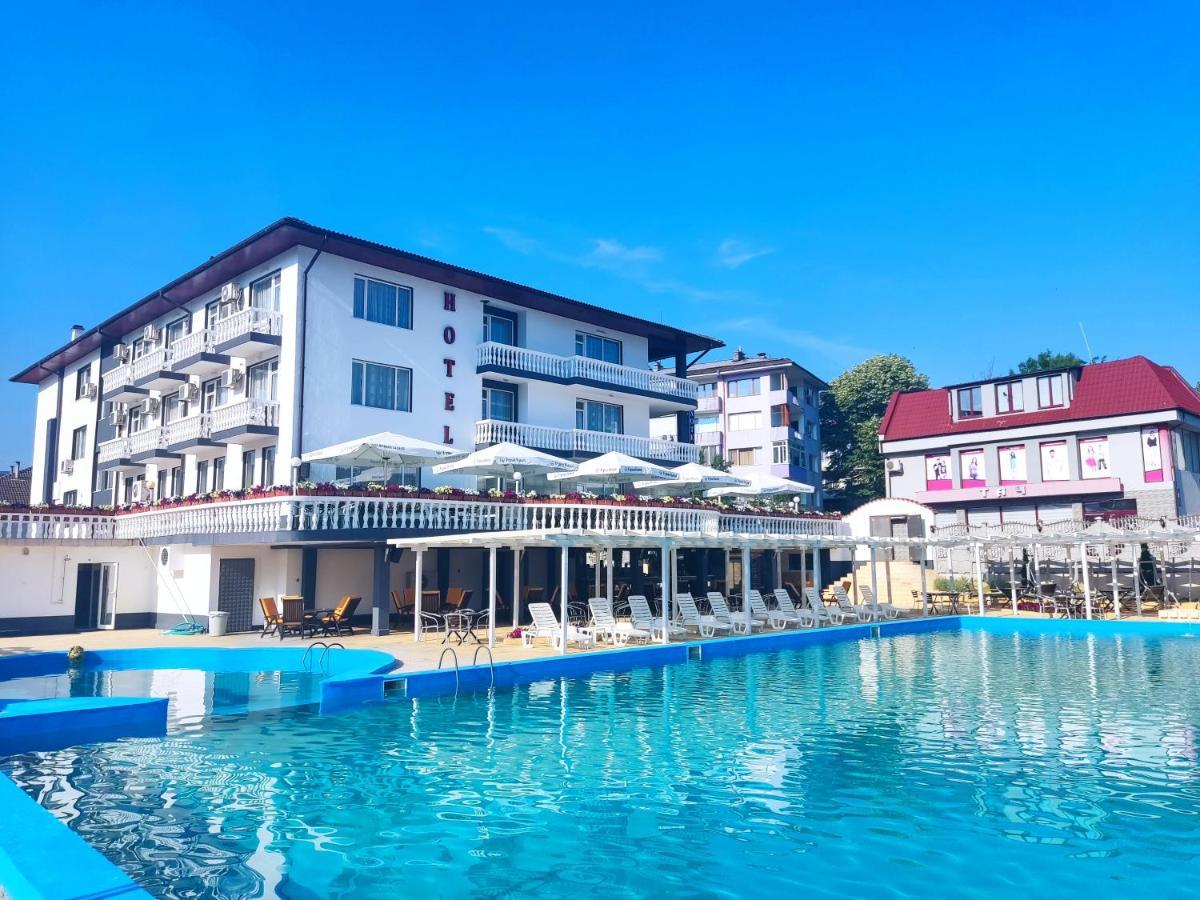 Hotel Elit キルコヴォ エクステリア 写真