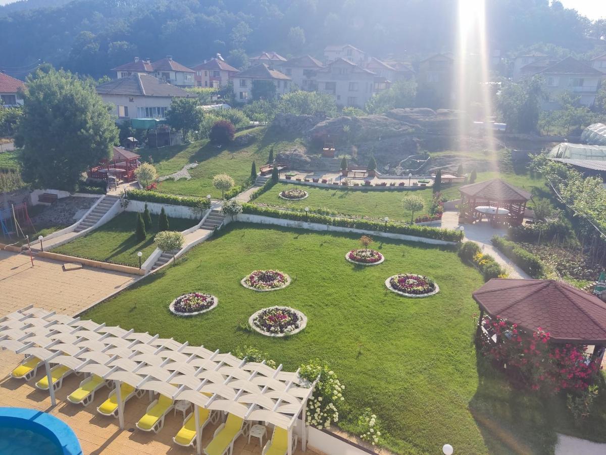 Hotel Elit キルコヴォ エクステリア 写真