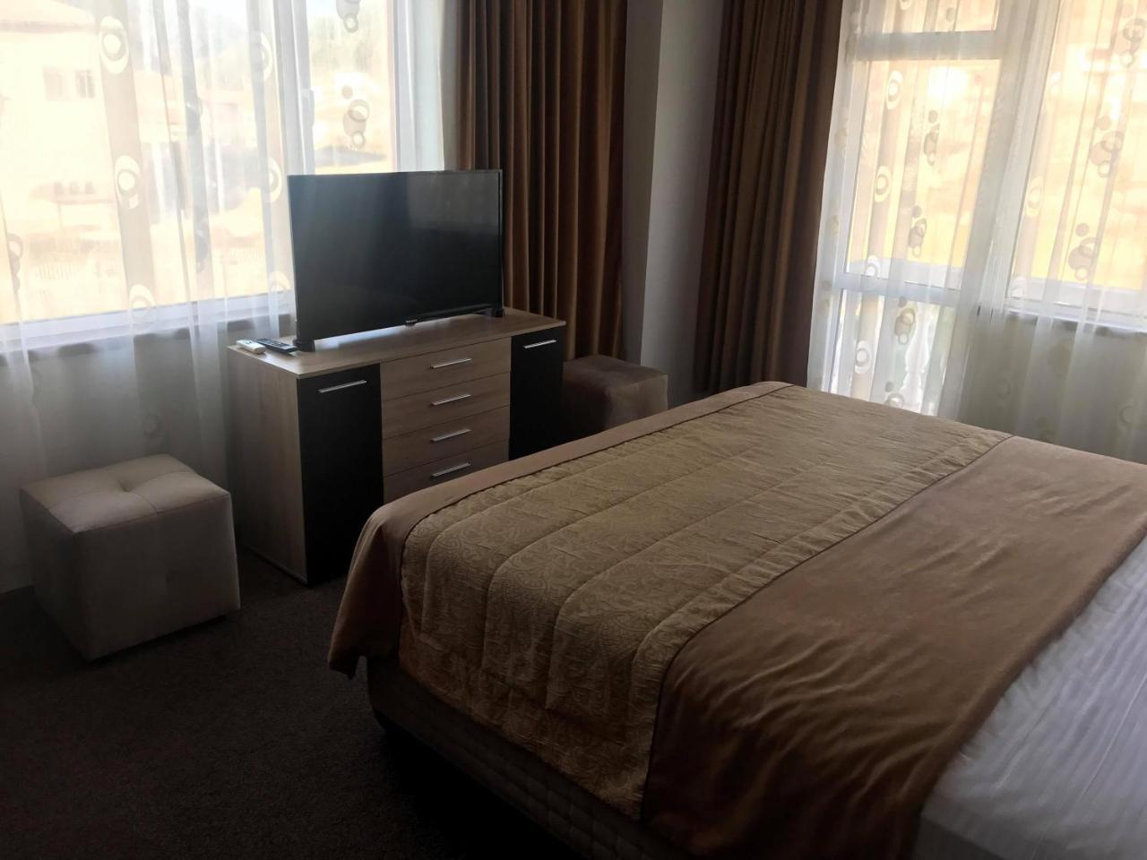 Hotel Elit キルコヴォ エクステリア 写真
